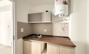Oportunidad Venta Local Comercial/Oficina Profesional Vidriado Estrenar.La Sexta