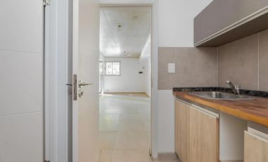 Oportunidad Venta Local Comercial/Oficina Profesional Vidriado Estrenar.La Sexta