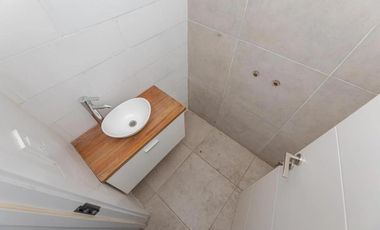 Oportunidad Venta Local Comercial/Oficina Profesional Vidriado Estrenar.La Sexta
