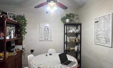 Casa en excelente estado con todas las comodidades. Muy buena superficie.-