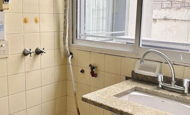PISO EN VENTA 3 AMBIENTES CON DEPENDENCIA Y COCHERA - Belgrano
