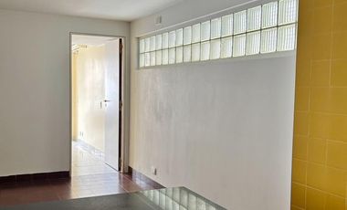 PISO EN VENTA 3 AMBIENTES CON DEPENDENCIA Y COCHERA - Belgrano