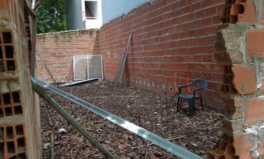 8,66x68 LOTE c/casa a refaccionar