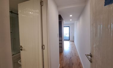 VENTA/PERMUTA - Departamento 2 dormitorios, piso exclusivo. Vista franca al rio. Barrio Martín.