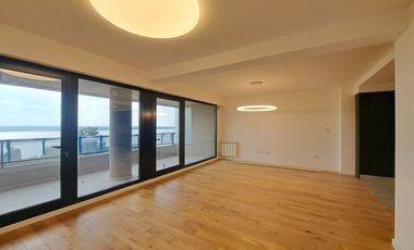 VENTA/PERMUTA - Departamento 2 dormitorios, piso exclusivo. Vista franca al rio. Barrio Martín.