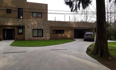 Moderna propiedad en venta en Club de Campo San Diego