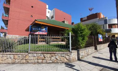 Alquiler Casa 4 Amb. Lomas Del Mirador Uso Comercial Excelente Ubicación