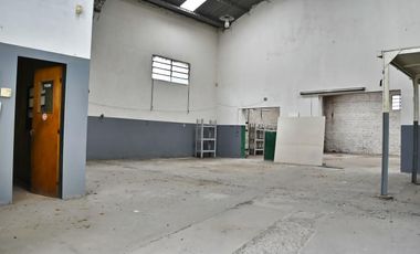 VENTA - Galpón con Casa 2 Dormitorios y Cochera - Zona Sur-Rosario