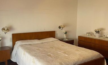 Casa  céntrica en muy buen estado. Para entrar a vivir !!!