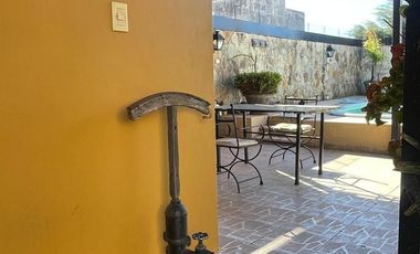 Casa  céntrica en muy buen estado. Para entrar a vivir !!!
