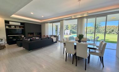 Excelente casa ubicada en country La Cheltonia