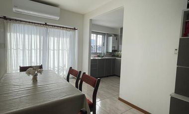 Departamento en  venta de 4 ambientes con dos baños  - Wilde
