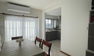 Departamento en  venta de 4 ambientes con dos baños  - Wilde