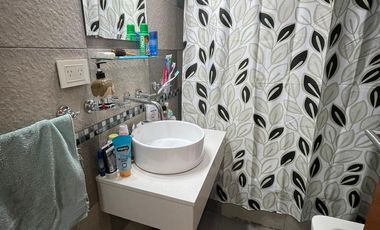 Departamento en  venta de 4 ambientes con dos baños  - Wilde