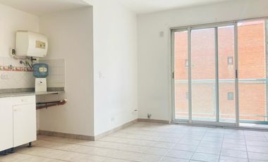 Departamento Monoambiente con Balcon en Edificio Torrecentro calle España - San Miguel