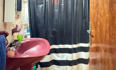 Casa a metros del mar y Av. Acapulco. 3 dormitorios. 2 baños.