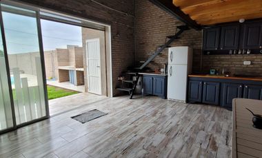 Casa con pileta en Estacion Alvear