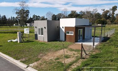 Casa  en Venta en el Pato,  Berazategui. Barrio La Vikkina Amplia Financiación