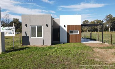 Casa  en Venta en el Pato,  Berazategui. Barrio La Vikkina Amplia Financiación