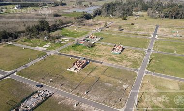 Casa  en Venta en el Pato,  Berazategui. Barrio La Vikkina Amplia Financiación
