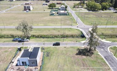 Casa  en Venta en el Pato,  Berazategui. Barrio La Vikkina Amplia Financiación