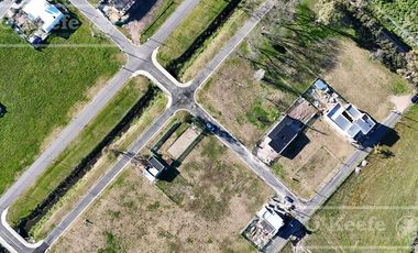 Casa  en Venta en el Pato,  Berazategui. Barrio La Vikkina Amplia Financiación