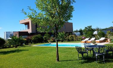 Casa en  venta / alquiler en Santo Domingo Canning