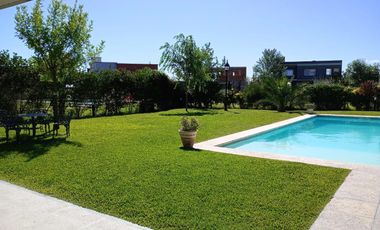 Casa en  venta / alquiler en Santo Domingo Canning