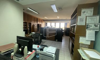 Venta - Oficinas en el Centro - Edificio Ferrari - Monasterio -  L017