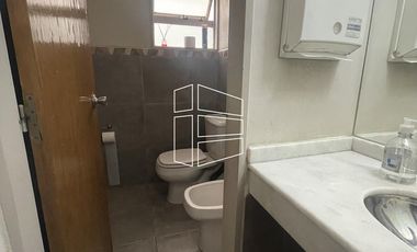 Venta - Oficinas en el Centro - Edificio Ferrari - Monasterio -  L017