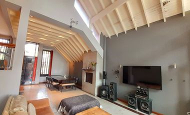 Sólido Chalet 5 amb Reciclado -  con gran Jardín y Pileta!