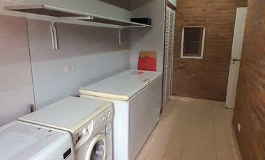 Sólido Chalet 5 amb Reciclado -  con gran Jardín y Pileta!