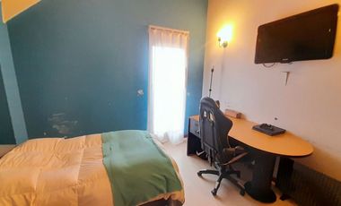 Sólido Chalet 5 amb Reciclado -  con gran Jardín y Pileta!