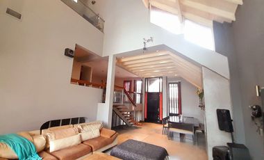 Sólido Chalet 5 amb Reciclado -  con gran Jardín y Pileta!