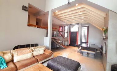 Sólido Chalet 5 amb Reciclado -  con gran Jardín y Pileta!