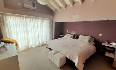 Sólido Chalet 5 amb Reciclado -  con gran Jardín y Pileta!