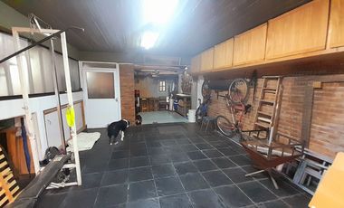 Sólido Chalet 5 amb Reciclado -  con gran Jardín y Pileta!