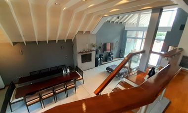 Sólido Chalet 5 amb Reciclado -  con gran Jardín y Pileta!