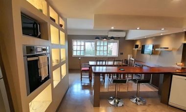 Sólido Chalet 5 amb Reciclado -  con gran Jardín y Pileta!