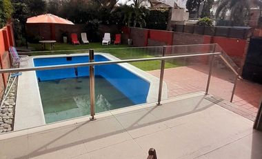 Sólido Chalet 5 amb Reciclado -  con gran Jardín y Pileta!