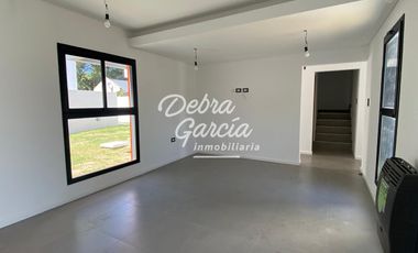 Casa PH 4 Ambientes - A Estrenar – Gas Natural - Patio Cochera