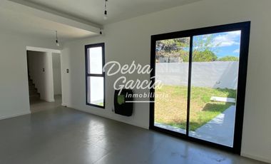 Casa PH 4 Ambientes - A Estrenar – Gas Natural - Patio Cochera