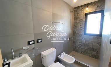 Casa PH 4 Ambientes - A Estrenar – Gas Natural - Patio Cochera