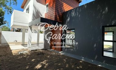 Casa PH 4 Ambientes - A Estrenar – Gas Natural - Patio Cochera