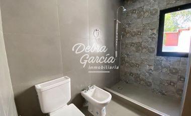 Casa PH 4 Ambientes - A Estrenar – Gas Natural - Patio Cochera
