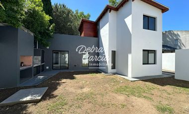 Casa PH 4 Ambientes - A Estrenar – Gas Natural - Patio Cochera