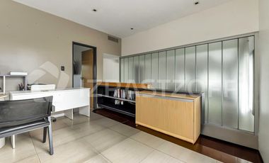 Casa EN VENTA en Las Liebres, 3 dormitorios, importante galeria