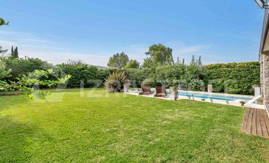 Casa EN VENTA en Las Liebres, 3 dormitorios, importante galeria