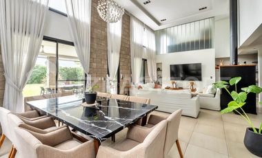 Casa EN VENTA en Las Liebres, 3 dormitorios, importante galeria
