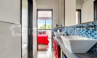 Casa EN VENTA en Las Liebres, 3 dormitorios, importante galeria